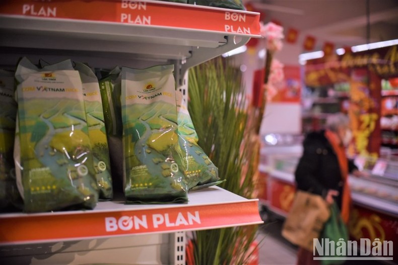 Los puestos de Vietnam entran en los supermercados franceses