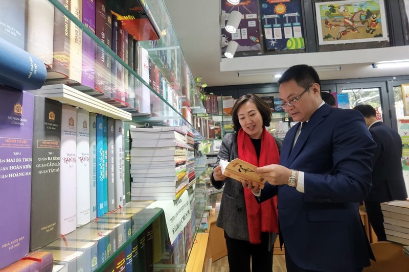 Apertura de la Feria del Libro de Primavera en Hanói