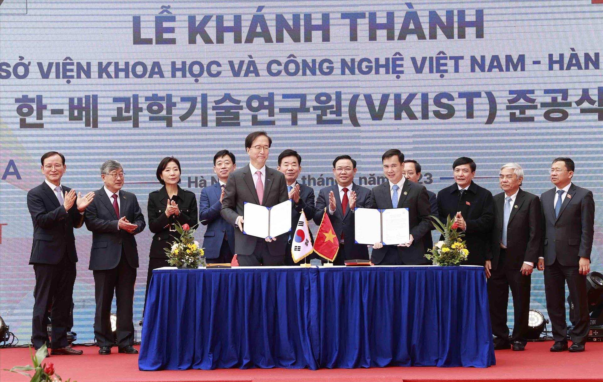 En funcionamiento la sede del Instituto de Ciencia y Tecnología Vietnam-Corea del Sur