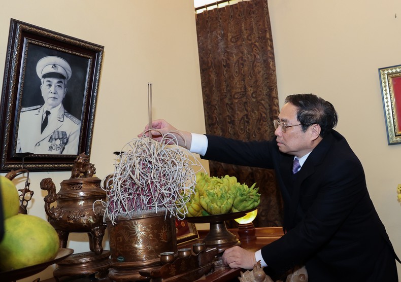 Homenaje póstumo al primer ministro Pham Van Dong y el general Vo Nguyen Giap en vísperas del Tet 2023