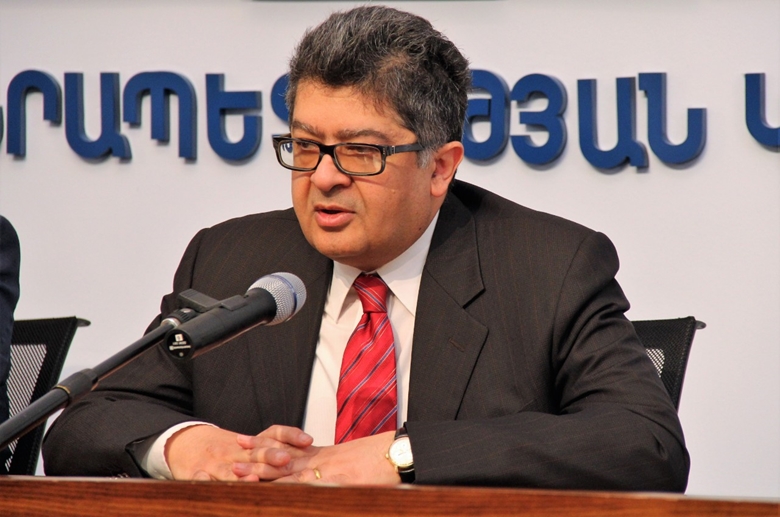 Promoción de la amistad y la cooperación tradicional entre Vietnam y Armenia