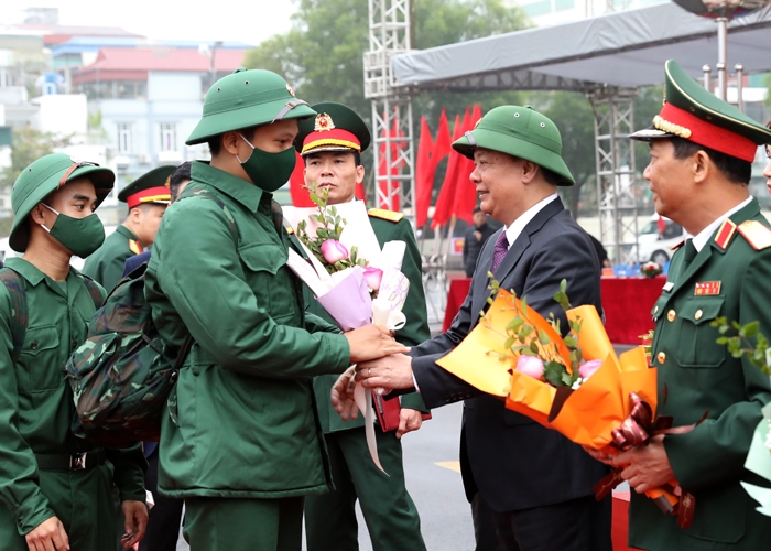 La Capital de Hanoi reclutan más de 4 200 jóvenes para el servicio militar