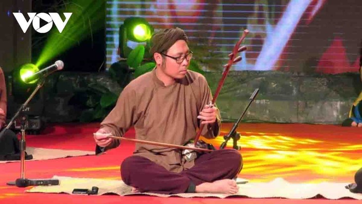 El canto “Xam” anima los días primaverales en Hai Phong