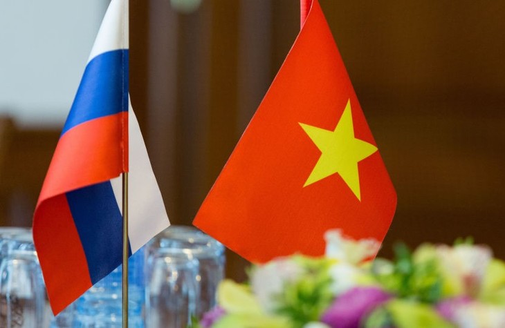 El máximo líder político de Vietnam felicita el trigésimo aniversario del Partido Comunista de la Federación Rusa