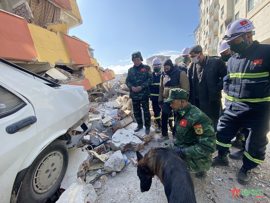 La misión de rescate de Vietnam encontró tres ubicaciones más donde hay víctimas del terremoto en Turquía