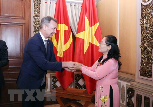 Más cooperación entre Ciudad Ho Chi Minh y localidades rusas