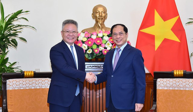 Vietnam y la provincia china de Hainan trabajarán juntos para fortalecer la asociación estratégica integral binacional