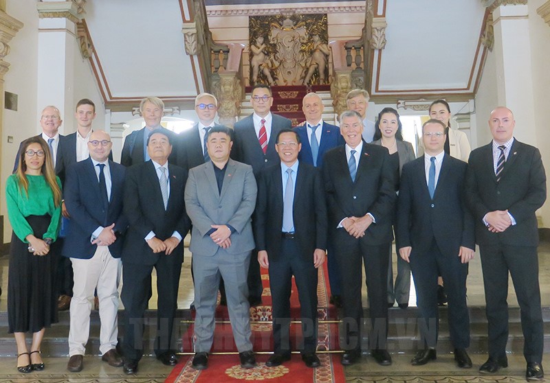 Ciudad Ho Chi Minh centrada en mejorar el entorno inversionista para sus socios extranjeros