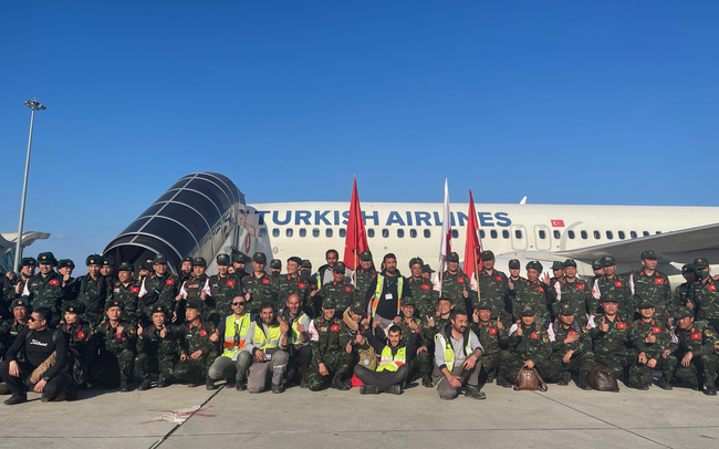 El equipo de rescate del Ejército Popular de Vietnam completa con éxito su misión en Turquía