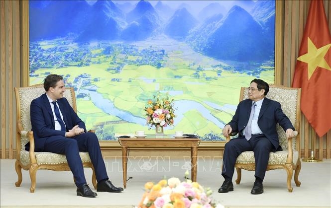 El primer ministro vietnamita insta a Francia a crear condiciones favorables para las exportaciones de Vietnam