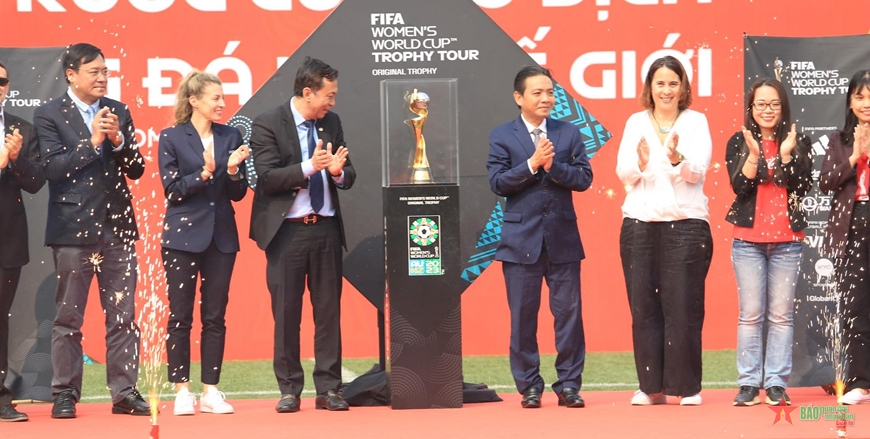 El Trofeo de la Copa Mundial Femenina de la FIFA llega a Vietnam