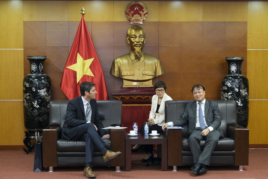 Google interesado en trasladar algunas líneas de producción a Vietnam