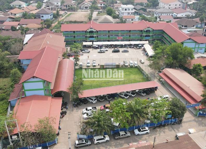 Escuela bilingüe laosiano-vietnamita Nguyen Du celebra sus 15 años de fundación