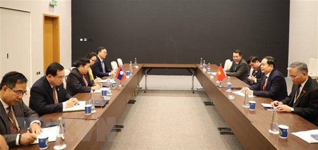 El vicepresidente de Asamblea Nacional de Vietnam se reúne con el presidente de la UIP y su homólogo de Laos en Bahrein