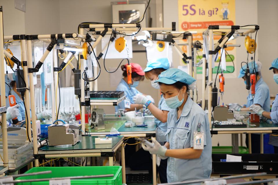 Vietnam bien posicionado como destino de la IED, evalúan expertos