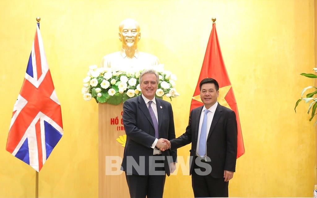 Promover el comercio y la cooperación en tecnología verde entre Vietnam y Reino Unido