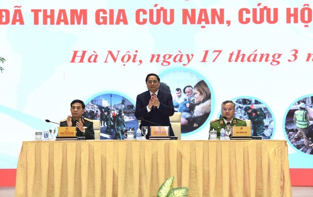 El primer ministro felicita a los rescatistas vietnamitas en Turquía