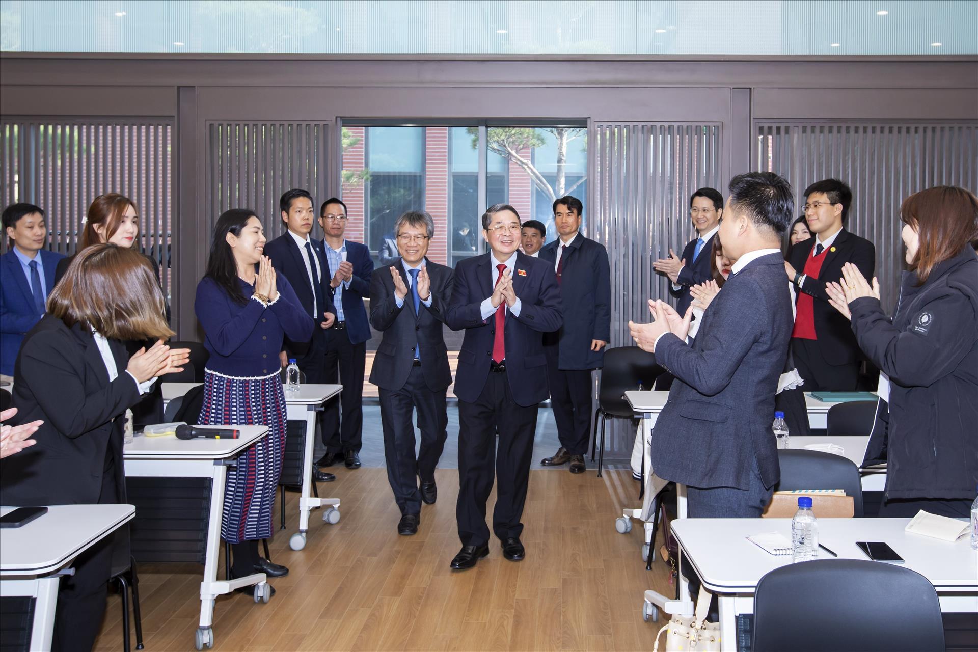 El vicepresidente de Asamblea Nacional Nguyen Duc Hai inicia una visita oficial a Corea del Sur