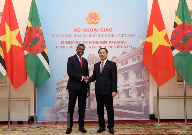 Cancilleres de Vietnam y República Dominicana otorgan importancia de fortalecer relaciones binacionales