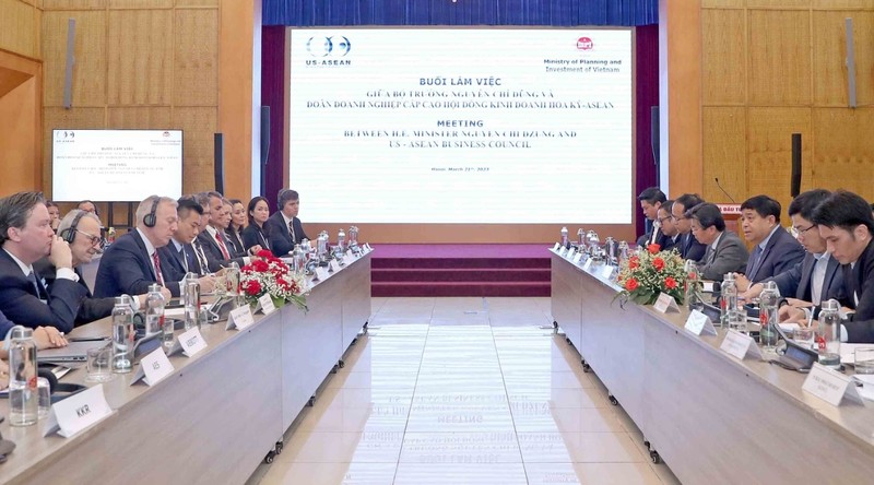 Cerca de 60 empresas estadounidenses consideran hacer negocios en Vietnam