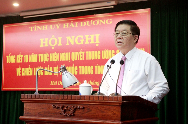 Hai Duong revisa la implementación de tareas de defensa nacional en la nueva situación