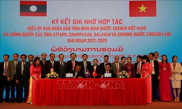 Provincia vietnamita firma acuerdo de cooperación con localidades laosianas