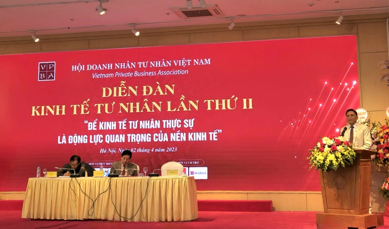 Foro analiza formas de impulsar las empresas privadas de Vietnam