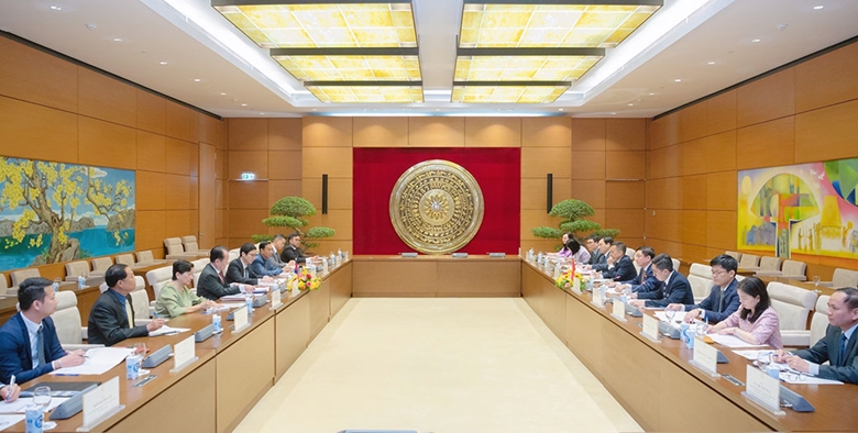 Fortalecimiento de la cooperación parlamentaria Vietnam-Camboya