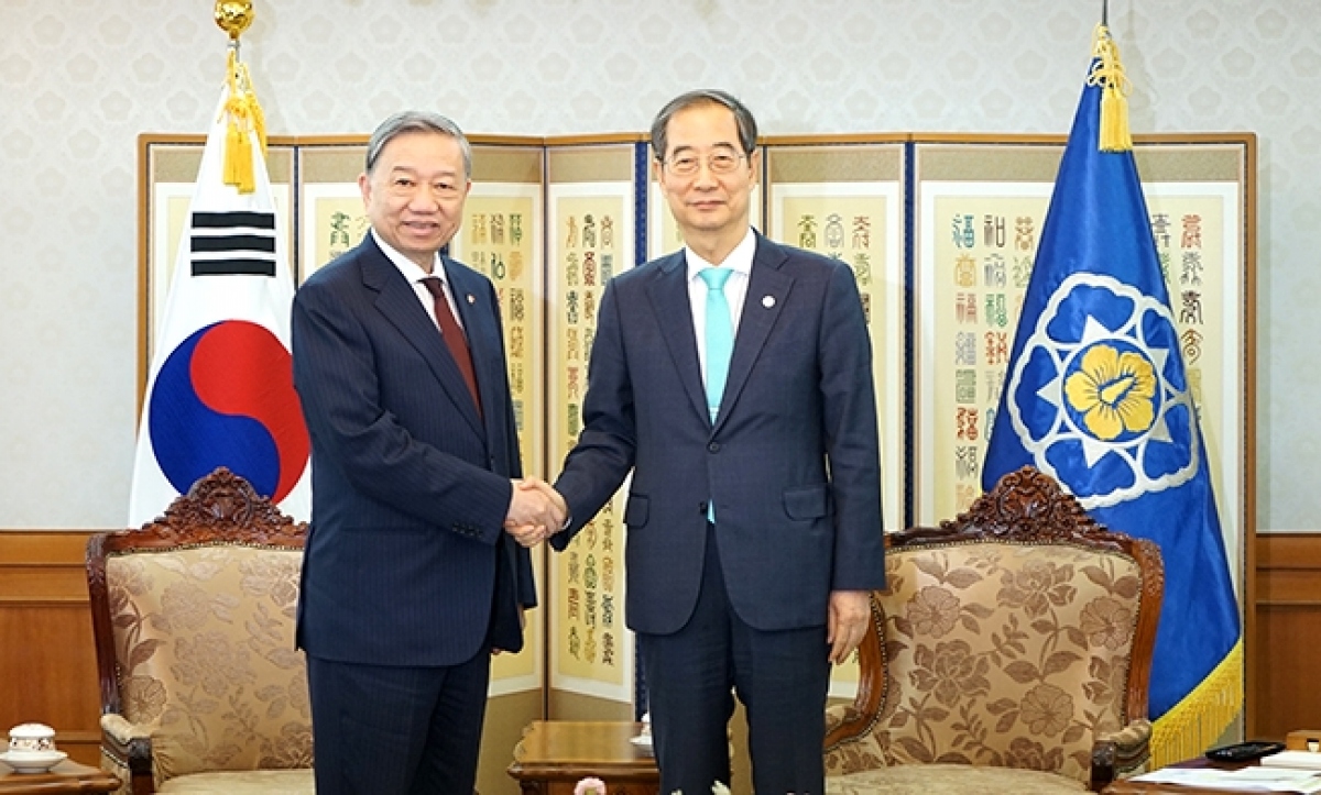 Ministro de Seguridad Pública recibido por el primer ministro surcoreano
