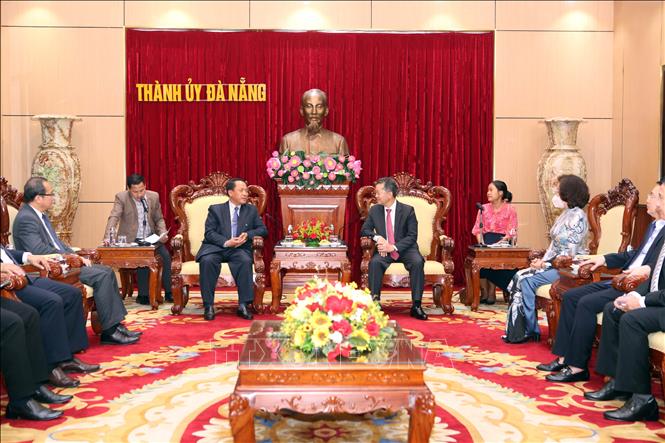 Ciudad de Da Nang intensifica cooperación con localidades de Laos