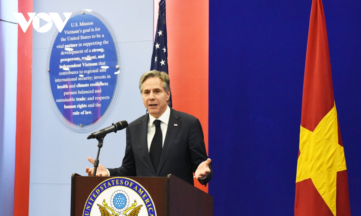 El secretario de Estado de Estados Unidos se reúne con la prensa en Vietnam