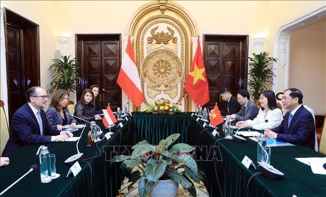 Ministro austriaco optimista sobre los lazos comerciales con Vietnam