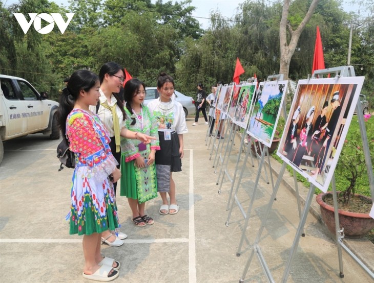 Efectúan el Día de Cultura de los Grupos Étnicos de Vietnam en Bac Kan