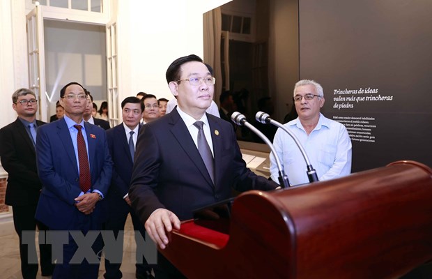 El presidente del Parlamento vietnamita visita el Centro Fidel Castro Ruz