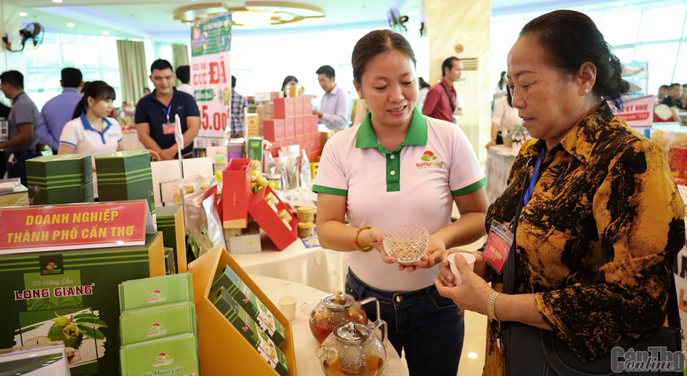 El intercambio comercial Vietnam-China se inaugura en la ciudad sureña Can Tho