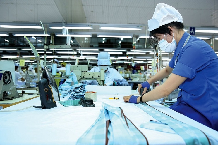 Las nuevas empresas registradas alcanzan su máximo en abril