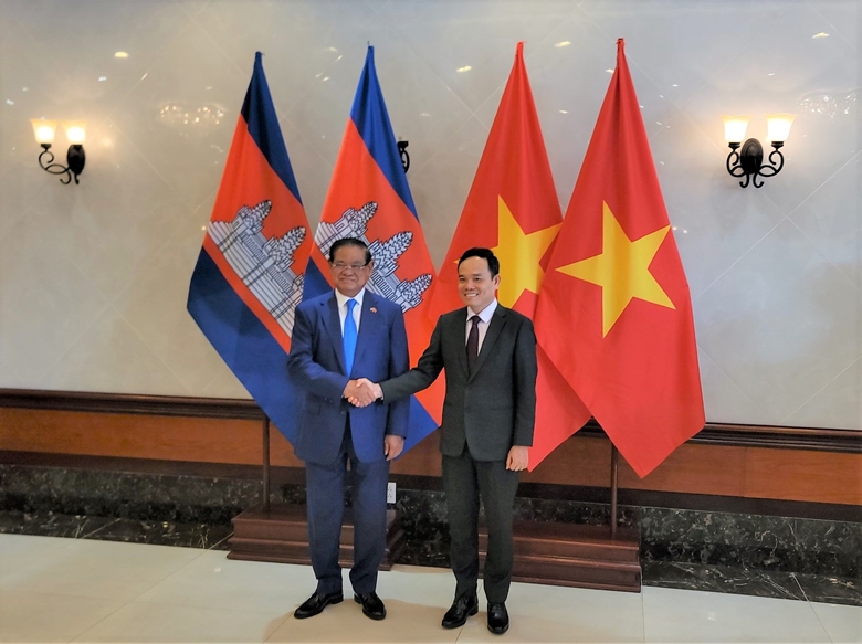 Fortalecimiento de la cooperación entre localidades vietnamitas y camboyanas en la frontera compartida
