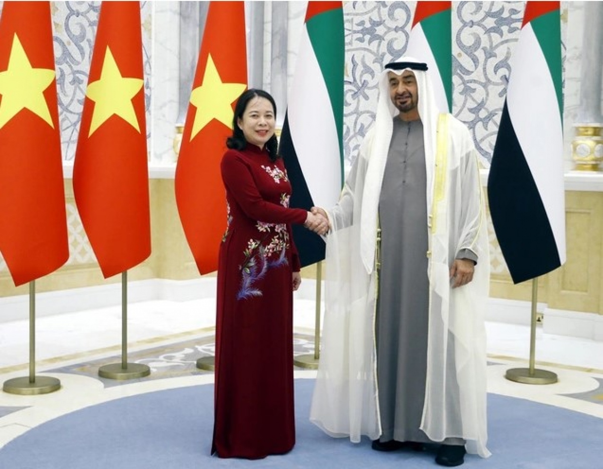 La vicepresidenta de Vietnam se entrevista con el presidente de EAU