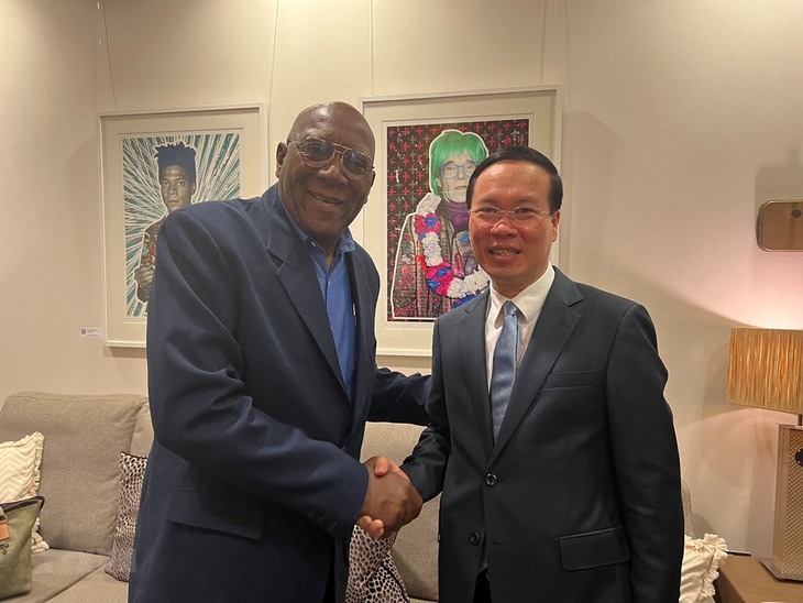 El Presidente de Vietnam se reúne con dirigentes de Reino Unido, Cuba y Singapur