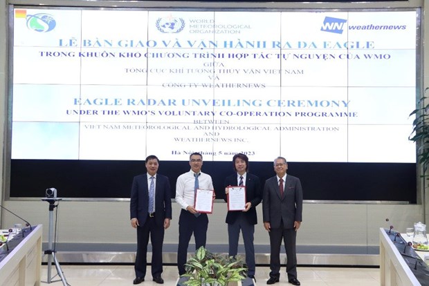 Japón asiste a Vietnam en aplicar radar de banda X para alerta temprana de fuertes lluvias