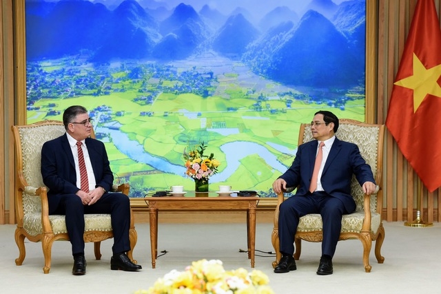 Promover estrechas relaciones entre Vietnam y Cuba