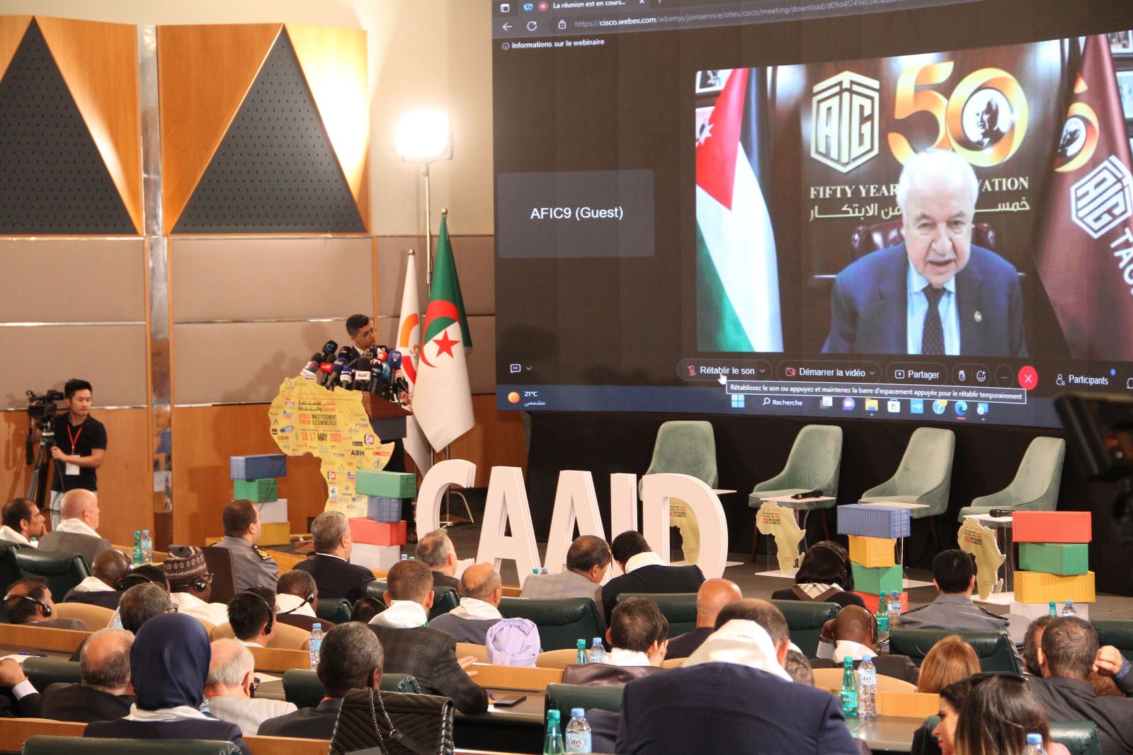 La Oficina Comercial y la Embajada en Argelia exploran las oportunidades de las empresas vietnamitas en África