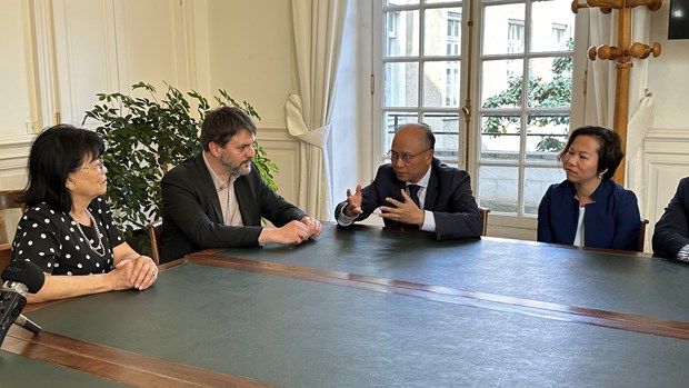 Más cooperación entre localidades vietnamitas y la ciudad francesa de Nantes