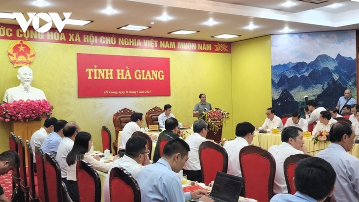 Ha Giang avanzará de manera armoniosa, orienta el Primer Ministro