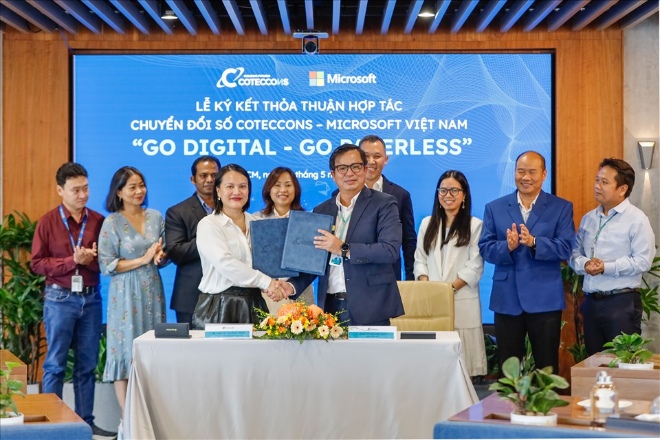 La empresa Coteccons firma un Memorándum de Acuerdo con Microsoft Vietnam