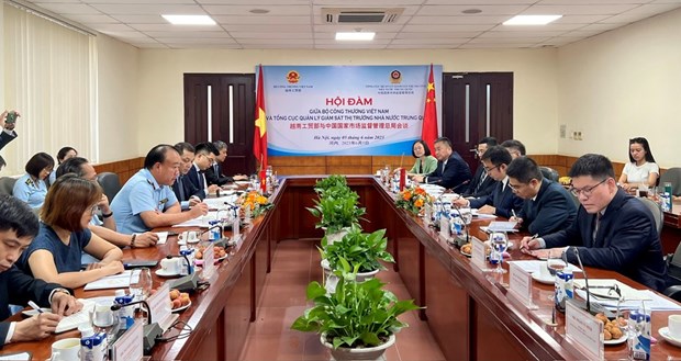 Vietnam y China intercambian experiencias de gestión del mercado