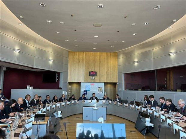 Vietnam es un modelo de cooperación empresarial, subraya funcionario de la Comisión Europea