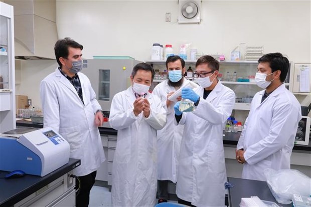 Vietnamitas entre los mejores científicos del mundo, según Research com