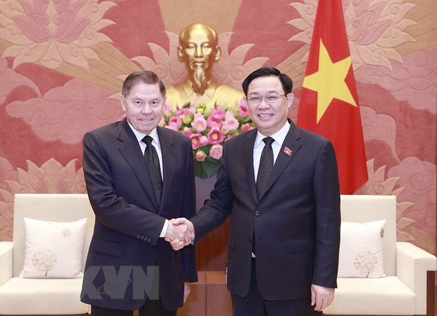 Vietnam reafirma la política a favor de la cooperación con Rusia