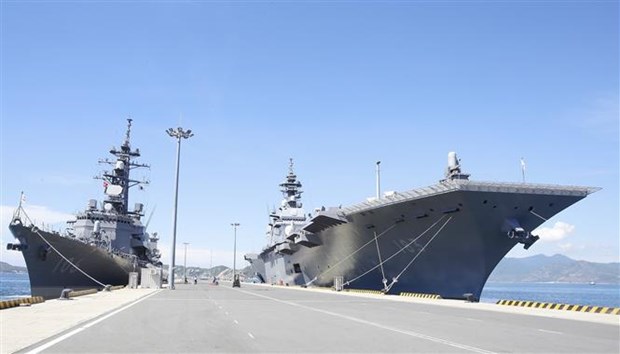 Destructores de fuerza de autodefensa marítima de Japón visitan Vietnam